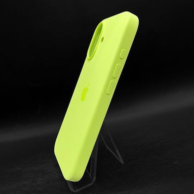 Силиконовый чехол with MagSafe для iPhone 17 neon yellow 1:1 Smart animation с кнопкой