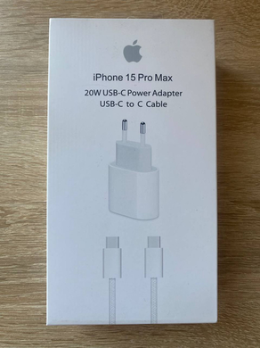 Мережевий зарядний пристрій Apple iPhone 15 Pro Max PD 20W Type-C to Type-C white